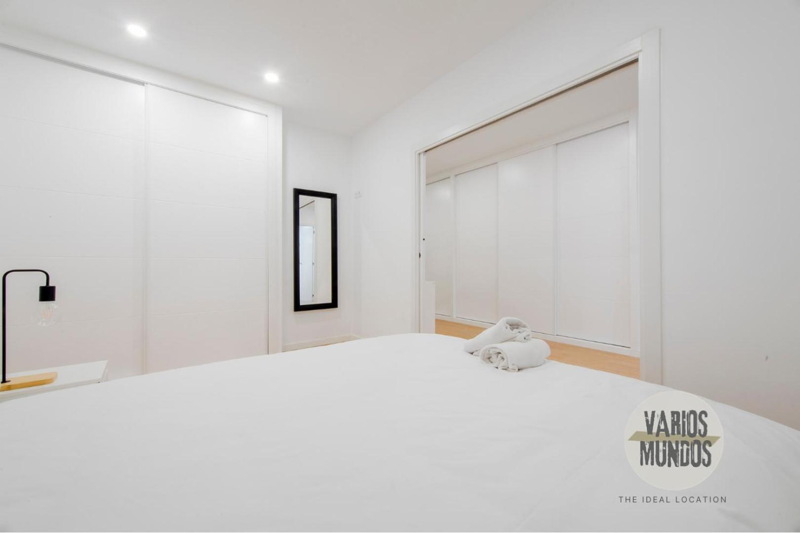Escapada Con Parking Para 3, Vive La Latina Madrid Luaran gambar